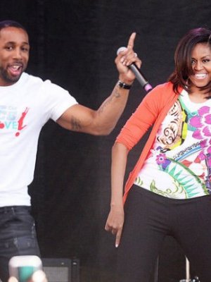 Мишель Обама “Улаан өндөгний баяр”-т зориулж бүжиглэв