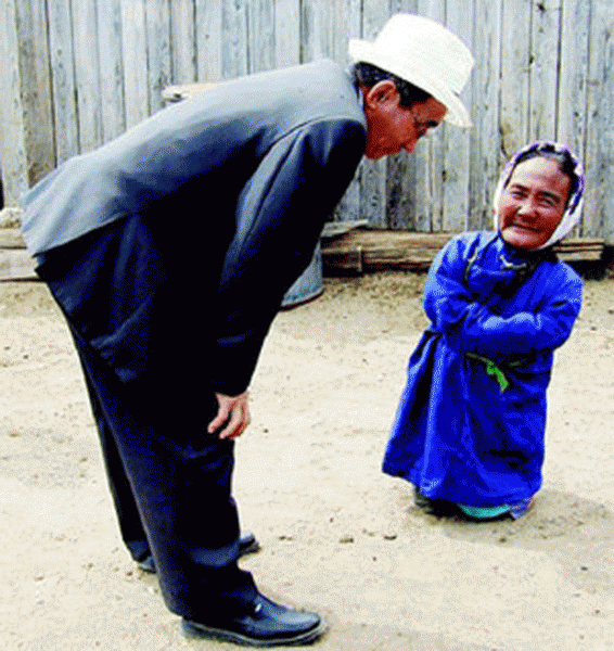 Монголын хамгийн намхан хүн 65 см