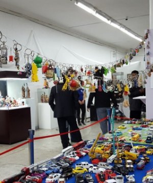 Саажилттай хүүхдүүд үзэсгэлэн гаргасан нь олны анхаарлыг татлаа