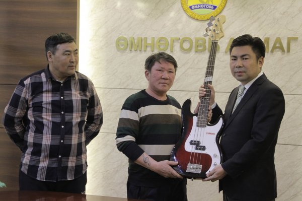 ӨМНӨГОВИЙН СУМДЫН СОЁЛЫН ТӨВД ОРЧИН ҮЕИЙН ТЕХНИК ХЭРЭГСЛИЙГ ШИЙДЭЖ ӨГЛӨӨ