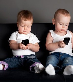 Гар утас хүүхдийн тархины хөгжилд сөргөөр нөлөөлдөг