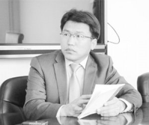 Хөрөнгийн эх үүсвэрээ тайлбарлаж чадаагүй гэх Р.Эрдэнэбүрэнг шүүхээс цагаатгажээ
