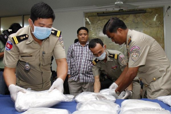 Камбож улсад хар тамхины хэрэгт холбогдуулан 10199 хүнийг баривчилжээ