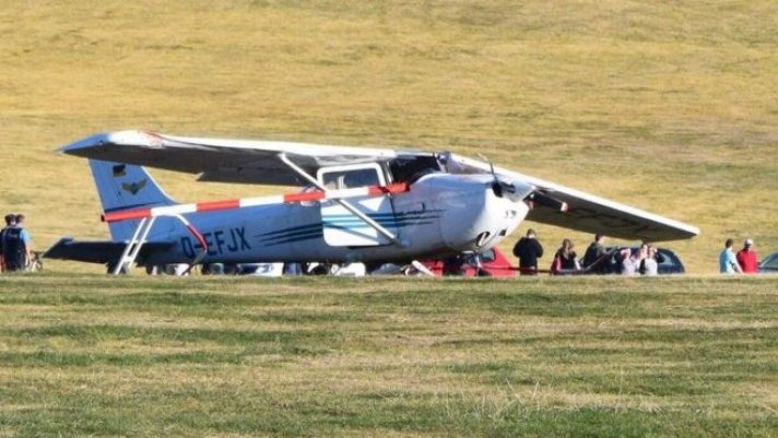 Нисэх онгоц осолдсоны улмаас 3 хүн амиа алджээ