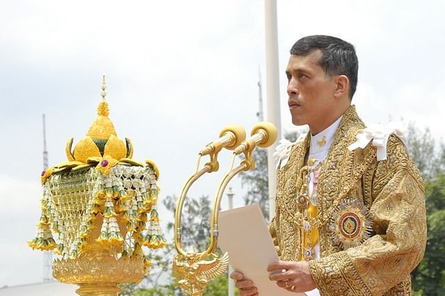 Тайландын эзэн хаан эрүүл мэндийн салбартаа 75 гаруй сая ам.доллар хандивлажээ