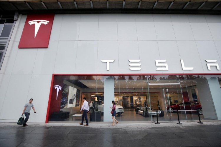 “Tesla” Хятадад үйлдвэрлэсэн машиныхаа үнийг бууруулахаар төлөвлөж байна
