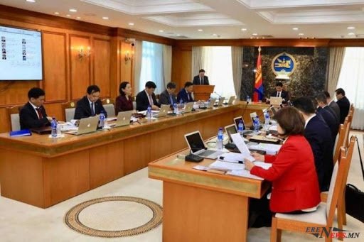 Засгийн газрын хуралдаанаас хөдөлгөөн хязгаарлах шийдвэрийг сунгаж, Японы нислэгийг 14 хоногоор цуцалжээ