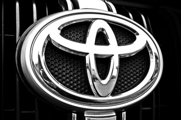“Toyota” компани Япон дахь үйлдвэрүүдээ түр хаана