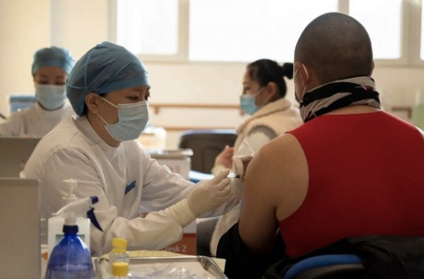 Өвөр Монголд 500 мянган хүнийг вакцинд хамруулна