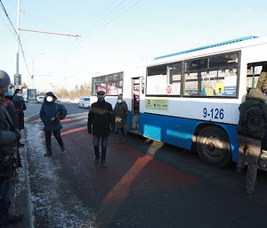 98 чиглэлд 948 автобус нийтийн тээврийн үйлчилгээнд явж байна