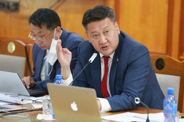 Б.Жавхлан: Ийм цаг үед мөнгө хэвлэж, эдийн засгаа хорлож болохгүйг ямар ч эдийн засагч мэднэ